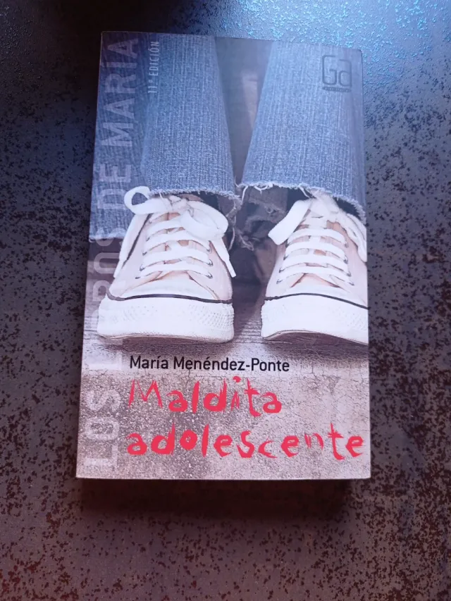 Maldita adolescente (Gran Angular) (Spanish Edi...