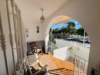 Casa pareada en venta en Playamar en Torremolinos