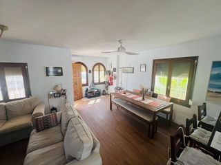 Casa pareada en venta en Playamar en Torremolinos