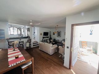 Casa pareada en venta en Playamar en Torremolinos