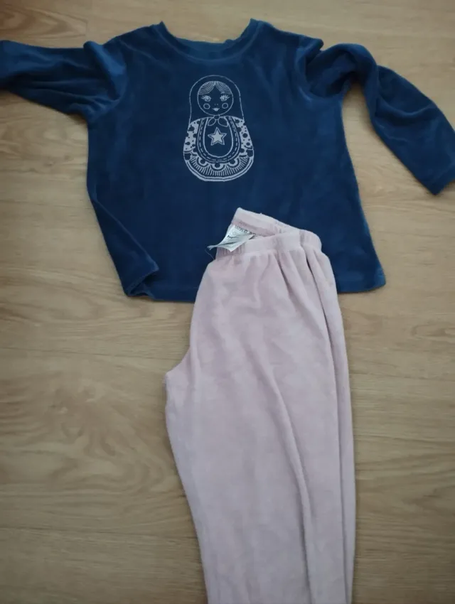 Lote de sudaderas y pijamas