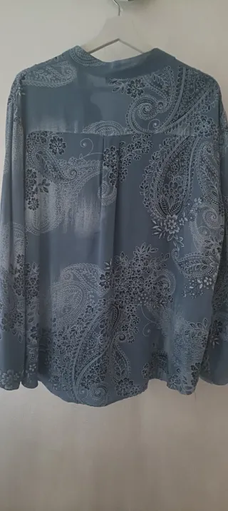 Blusa NEW COLLECTION azul y blanco