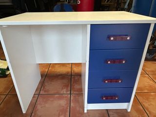 vendo escritorio juvenil