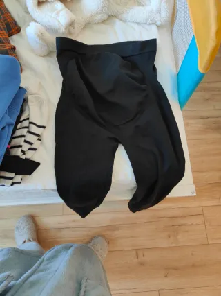 Leggings premamá Oysho negros talla S,