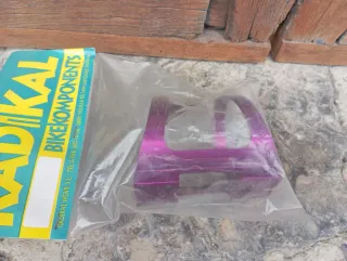 Portabidón Radikal morado. NOS