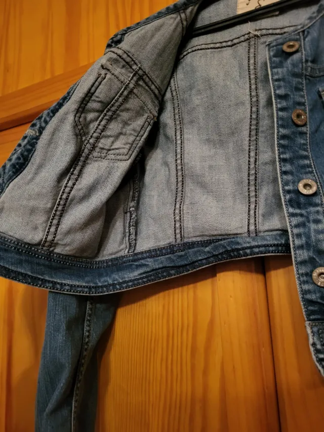 Jaqueta jeans estilo taurino Stradivarius Tamanho S