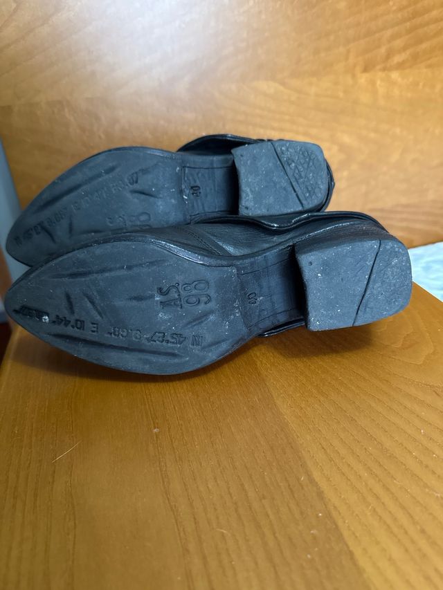 Botines AS.98 negros con tachuelas