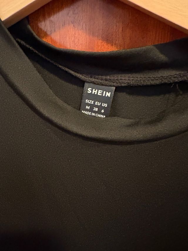 Body con mangas de tul y lunares