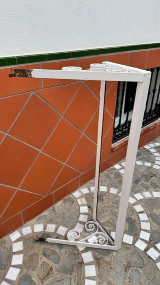 Mensula o marquesina para tejadillo