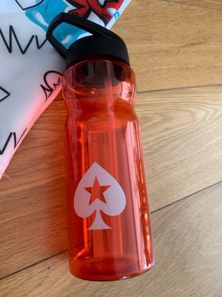 PokerStars Gadget Set: Calzini, Borraccia, Cravatt