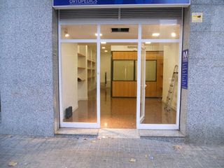 Local comercial en alquiler en Artigas - Llefià en Badalona