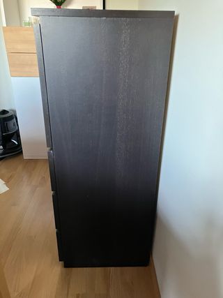 Escritorio color wengé espacio reducido