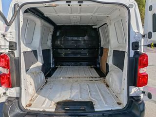 Opel Vivaro 2021 - 300€/MES ¡SIN PAGAR ENTRADA