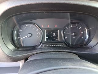 Opel Vivaro 2021 - 300€/MES ¡SIN PAGAR ENTRADA