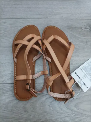Sandalias Tiras Dedo Marrones Talla 38.5