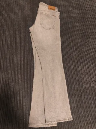 Volcom Jeans Gris modelo VORTA Talla 34-34
