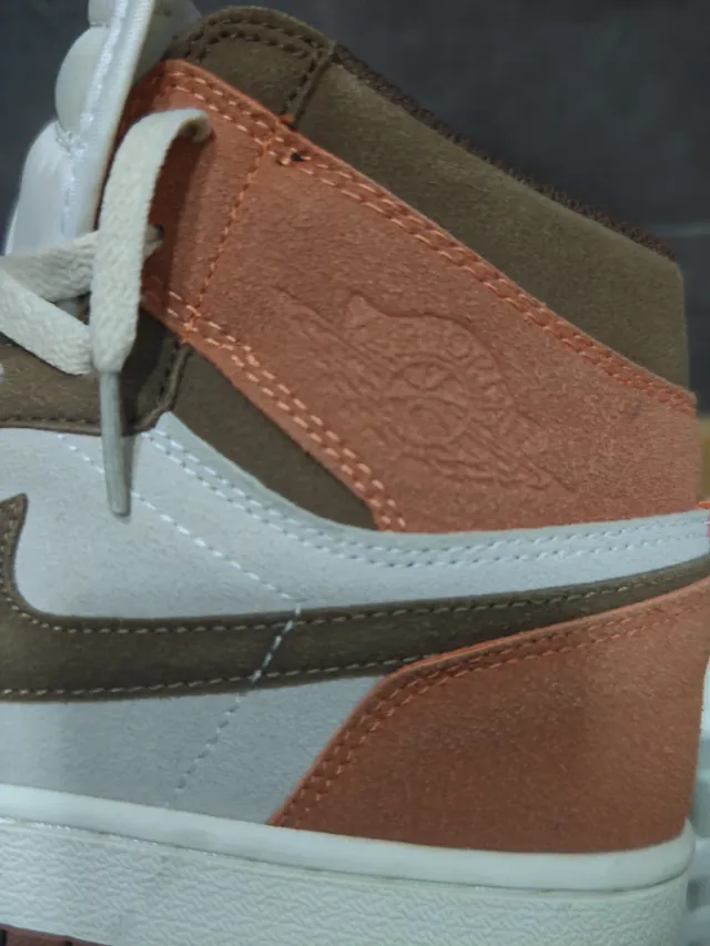 Jordan 1 Marrones y Naranjas