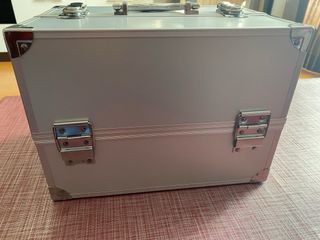 Maletín maquillaje/manicura plateado