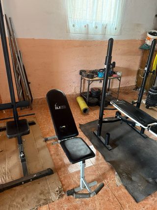 Equipo de gimnasio multifunción