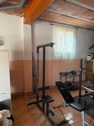 Equipo de gimnasio multifunción