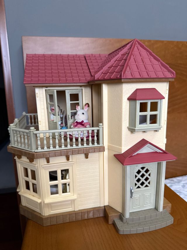 Casita Sylvanian Families totalmente decorada.