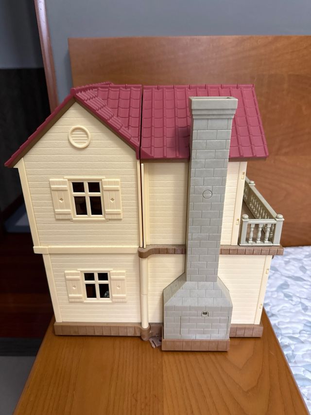 Casita Sylvanian Families totalmente decorada.