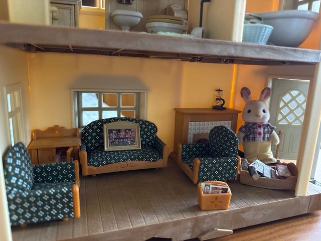 Casita Sylvanian Families totalmente decorada.