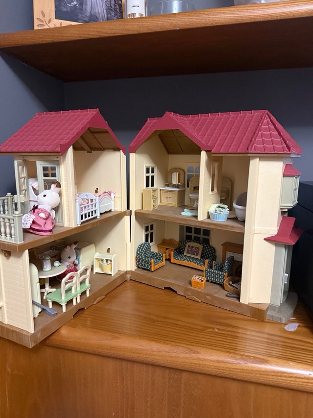 Casita Sylvanian Families totalmente decorada.