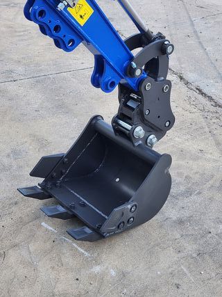 Mini Excavadora TYMBIA 1500kg - Kubota