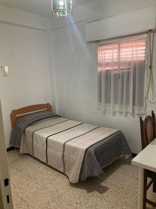 Piso en alquiler en El Juncal - Av. de la Paz en Sevilla