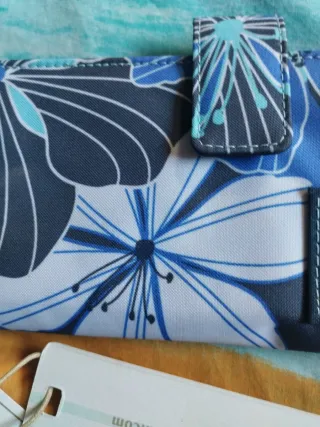 Monedero Banana Moon floral azul y blanco