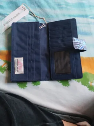 Monedero Banana Moon floral azul y blanco