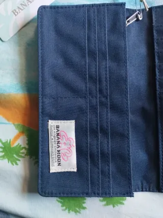 Monedero Banana Moon floral azul y blanco