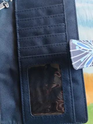 Monedero Banana Moon floral azul y blanco