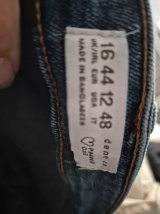 Pantalón vaquero premamá roto