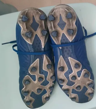 Botas de fútbol Adidas azules