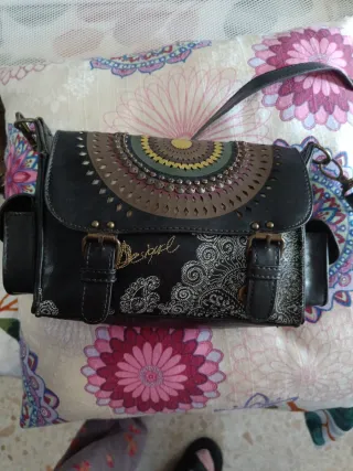 Lote Bolsos Desigual Negro y Multicolor