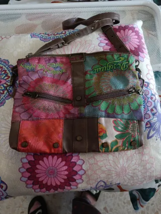Lote Bolsos Desigual Negro y Multicolor