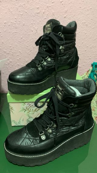 Botas negras con plataforma