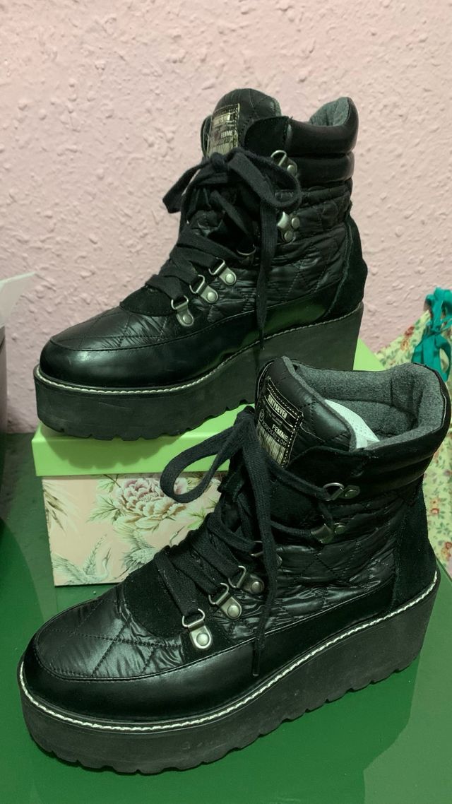 Botas negras con plataforma