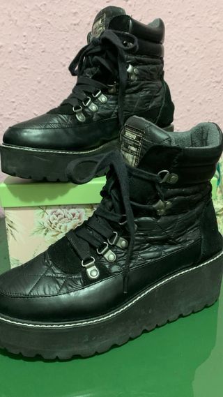Botas negras con plataforma
