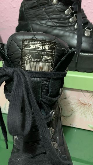 Botas negras con plataforma