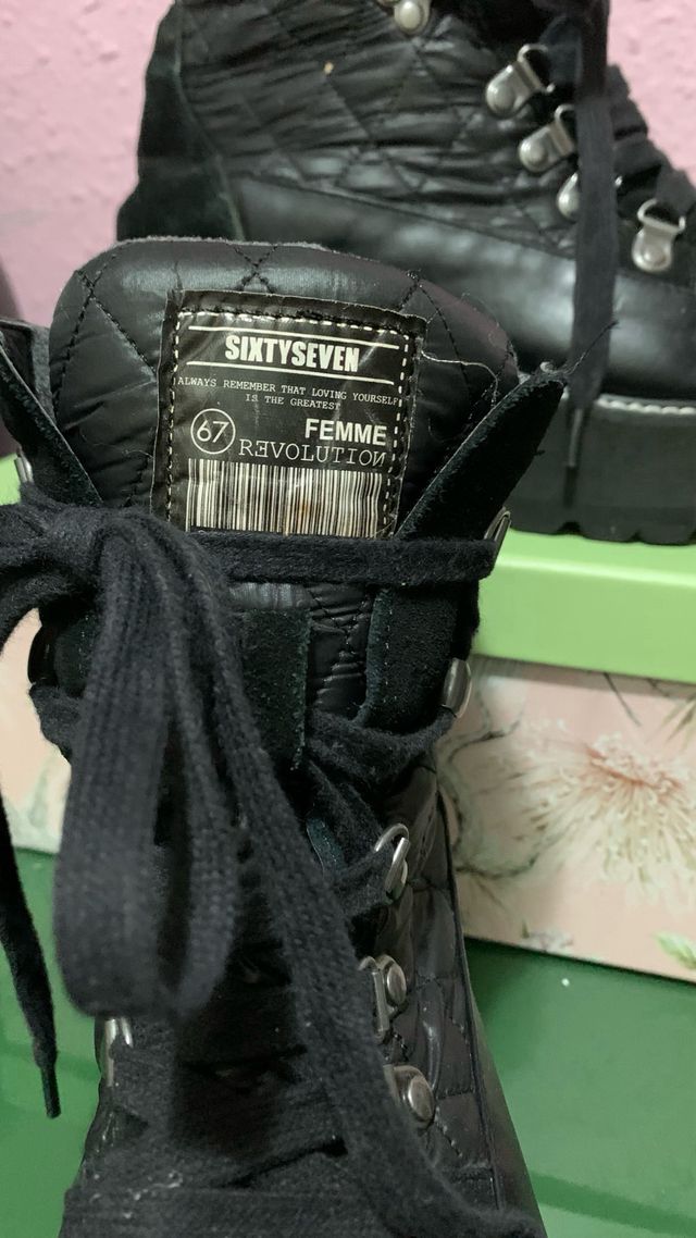 Botas negras con plataforma