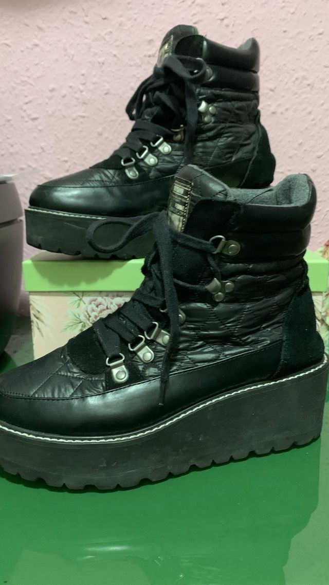 Botas negras con plataforma