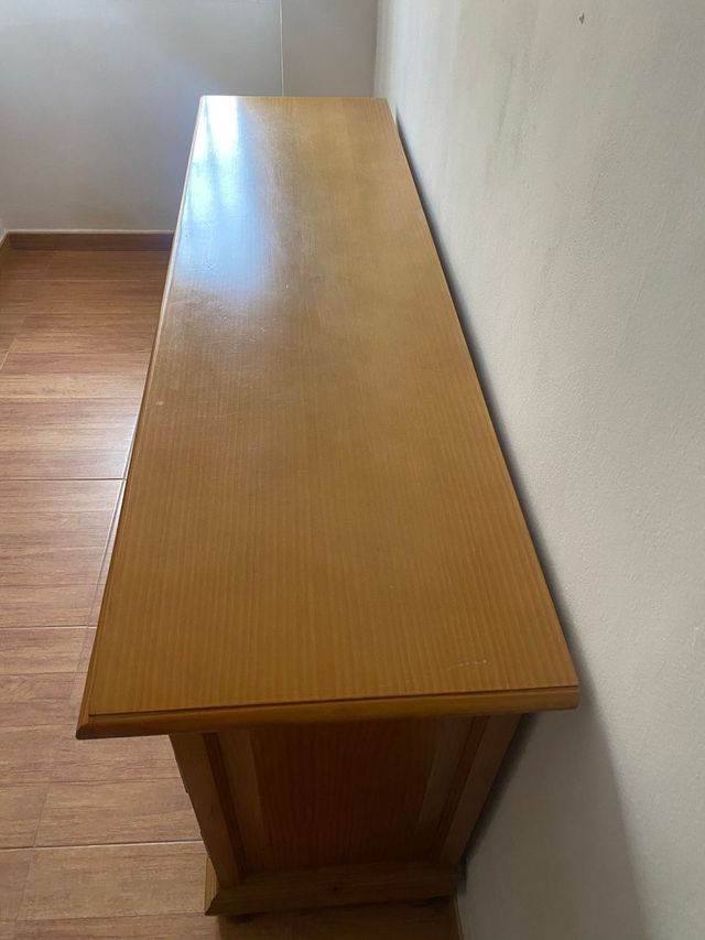 Aparador de madera maciza