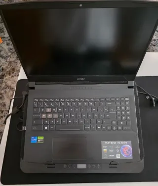 MSI Katana 15 B13VGK i7 RTX 4070 32GB RAM