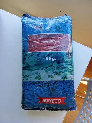 Grava para acuarios roja Nayeco 5 kg