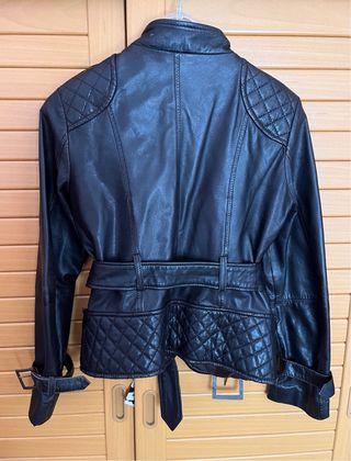 Chaqueta de cuero Zara Talla S marrón oscuro