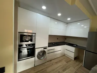 Montaje puertas armarios parquet y todo en madera