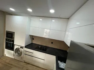 Montaje puertas armarios parquet y todo en madera